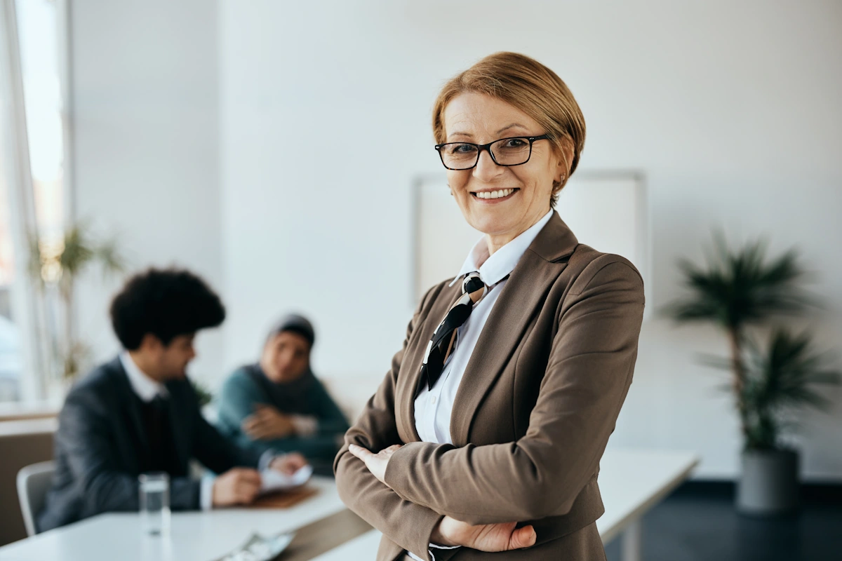 Une femme consultante en entreprise